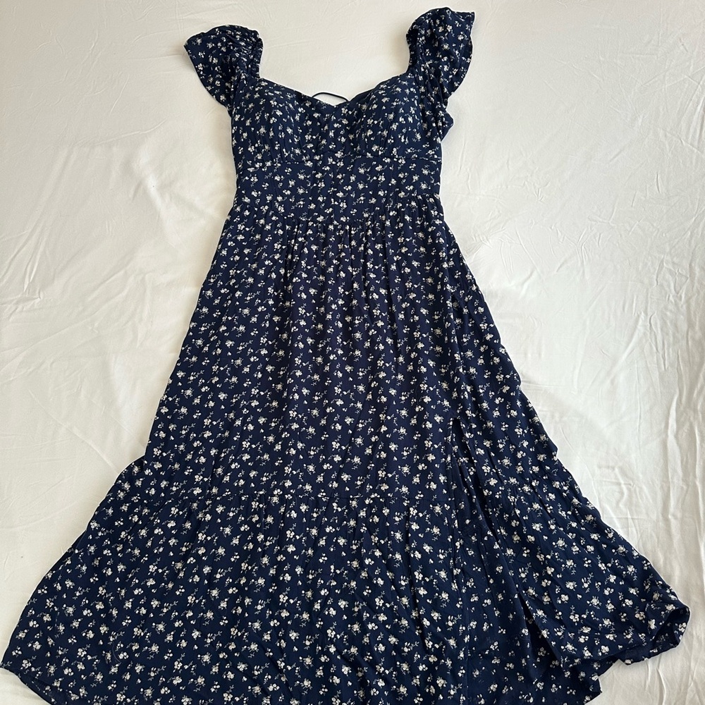 Hollister Floral Navy Dress - Picture 3 of 6